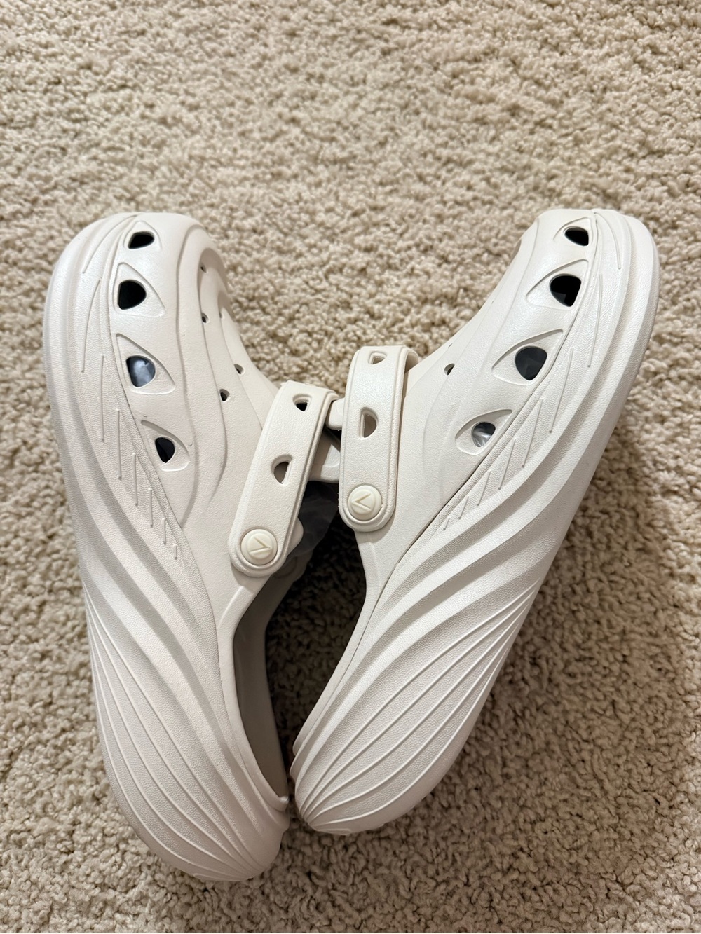 Vionic Relax Cream Slip-On Clog - Comfort. Size Women 10. - Picture 8 of 9